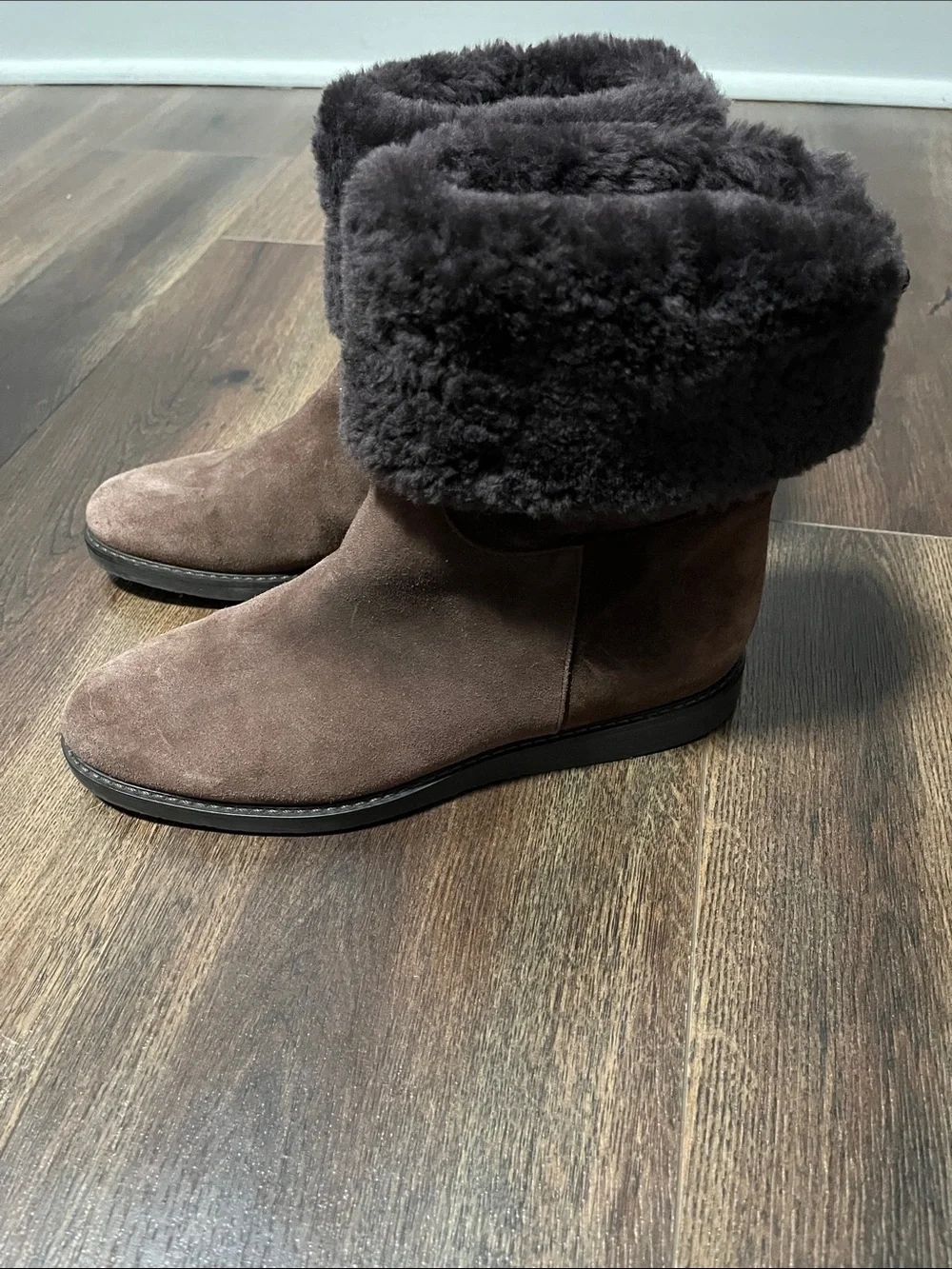 Salvatore Ferragamo Women’s snow  Brown Suede Faux-Fur Cuff Ankle Boots